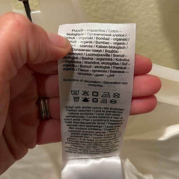 Aware by Vero Moda woman's white shirt sleeve white tee shirt/ dramatic sleeves - Picture 11 of 11